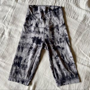 Lululemon Align super high rise 10” tie dye short